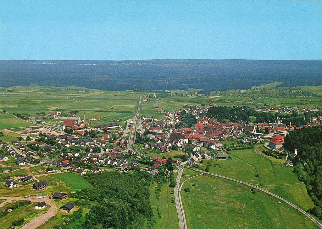 Luftbild mit Neubaugebiet Reichberg, 1977