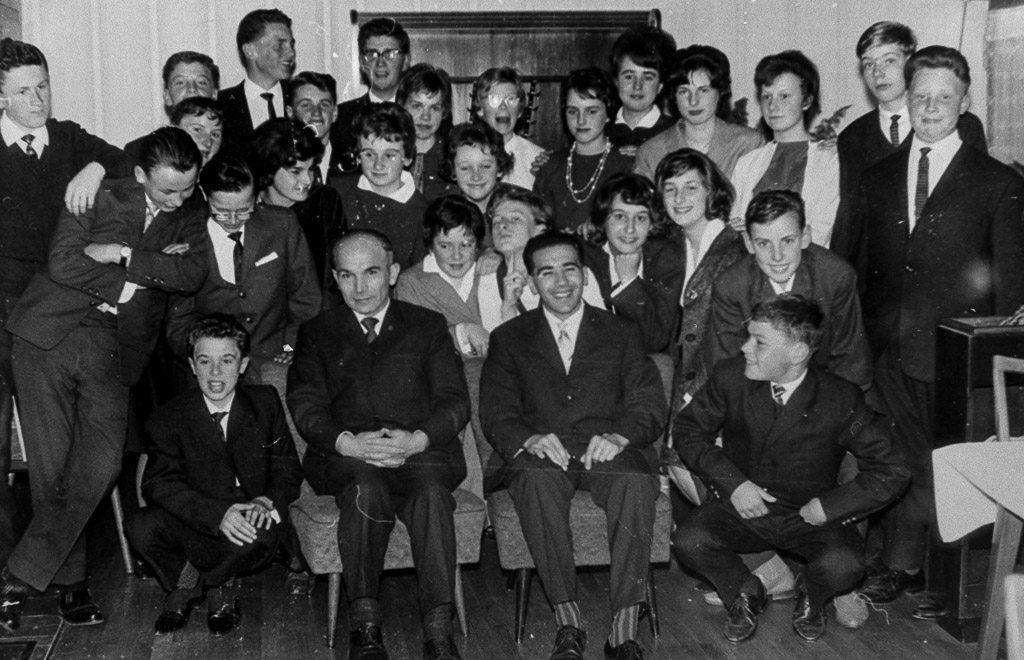 Schulklasse mit Lehrern Dieterle und Hauger, ca. Ostern 1964