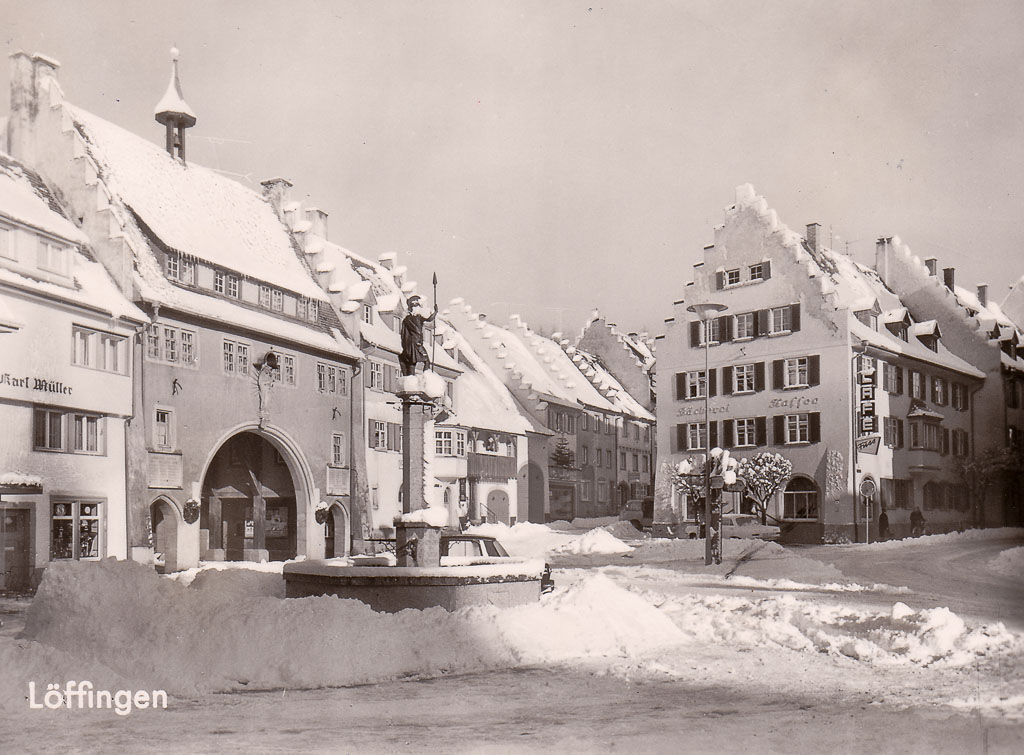 Schneeberge auf dem unteren Rathausplatz, ca. 1960-1969