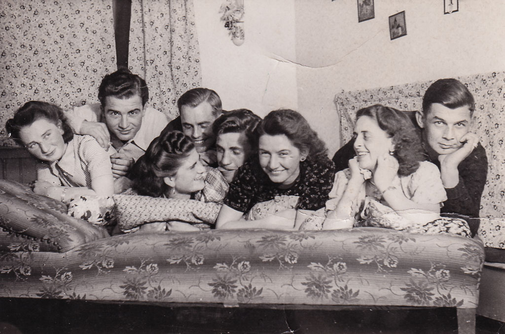 Personengruppe, ca. 1940