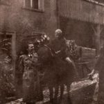 Kind auf dem Pferd hinter dem Gasthaus »Ochsen«, ca. 1944