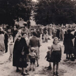 Ankunft von Kurgästen in der Bahnhofstraße, 1954