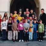 Klasse 1b der Grundschule mit Lehrerin Waßmer, 2000