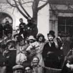 Narrengruppe auf dem oberen Rathausplatz, Fasnacht 1935