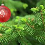 Bauhofleiter Rudolf Jordan beim Teeren in der Bahnhofstraße, 1982