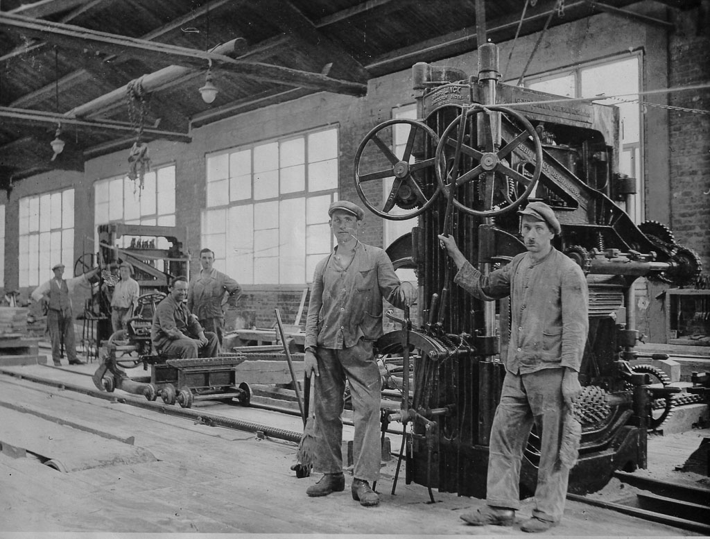 Arbeiter im Sägewerk Benz, ca. 1929-1935