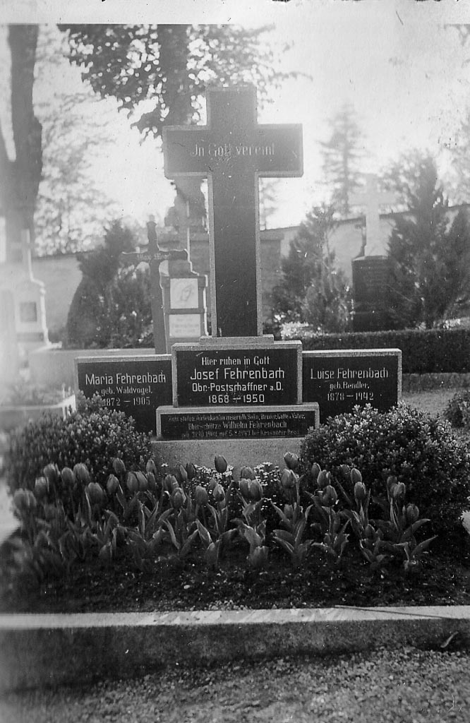 Grab von Familie Fehrenbach auf dem Friedhof, ca. 1951-1960