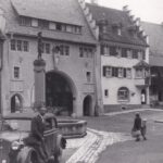 Unterer Rathausplatz mit Mailänder Tor und Demetriusbrunnen, 1936