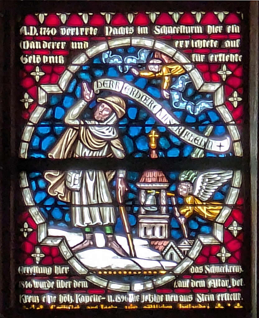 Kirchenfenster in der Kirche Witterschneekreuz, 2024