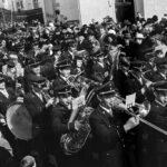 2 Fotos: Stadtmusik bei der Erstkommunion, 1970